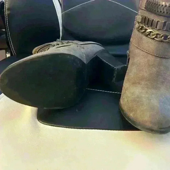 Just  Fab ankle boots grey super cute straps size 7.5 - Picture 5 of 6